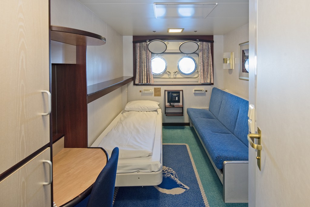 Hurtigruten MS Polarlys Polar Outside lower deck for 2 travellers.jpg